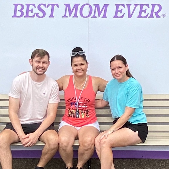 Meet your Posher, Kelli - Picture 3 of 4